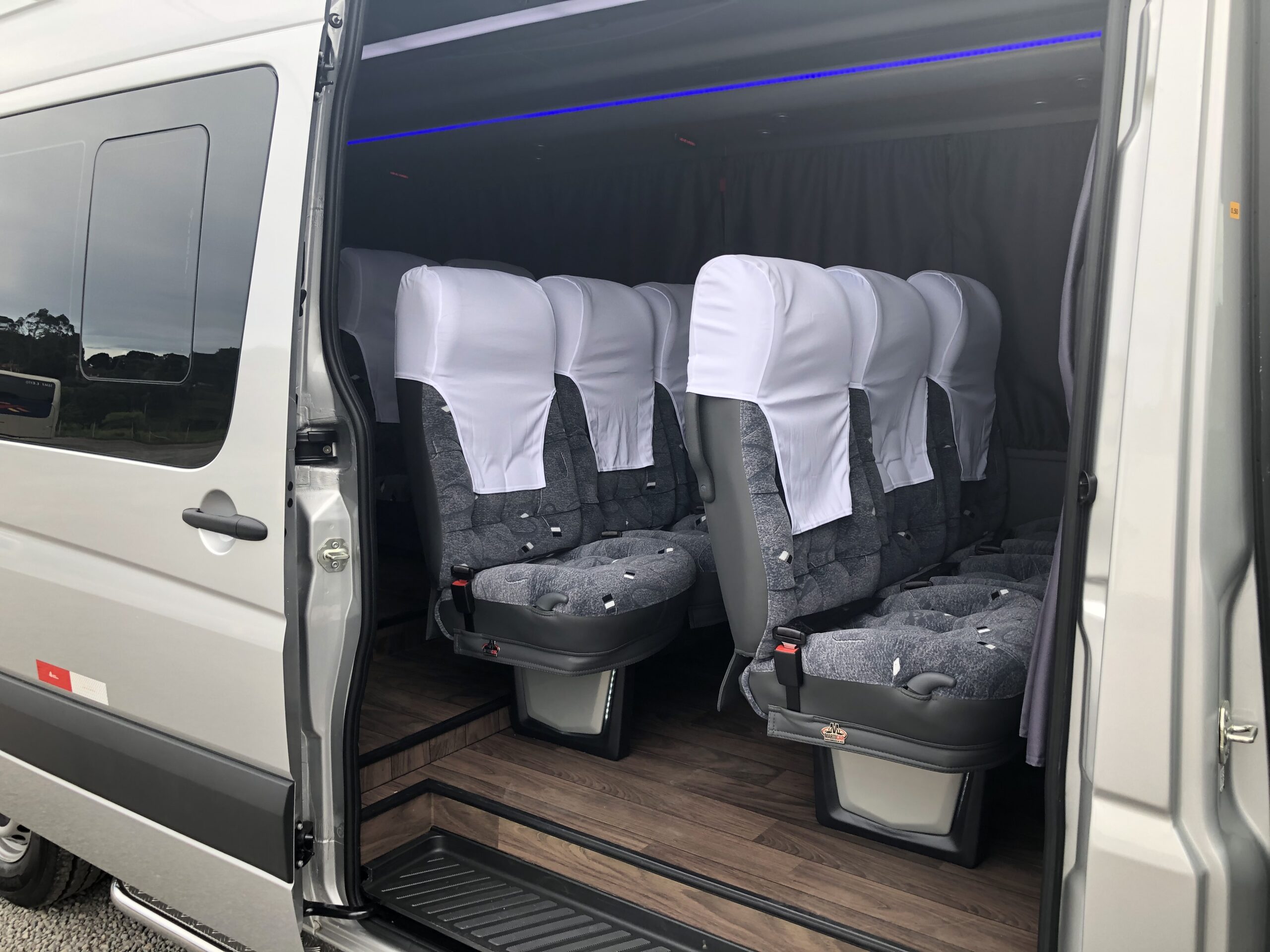Aluguel de Vans para Eventos em Jundiaí – D’Lucca Transportes