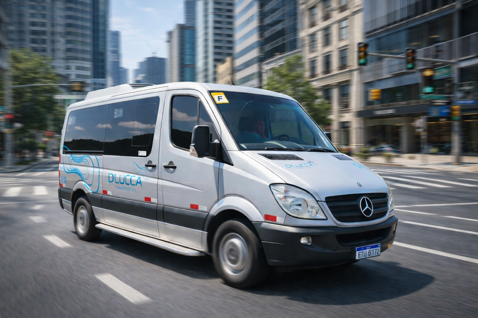 Vans para Transporte de Funcionários em Jundiaí – D’Lucca Transportes